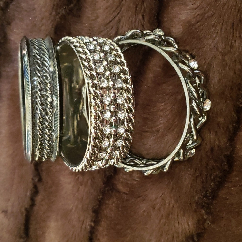 Bangle bracelet set